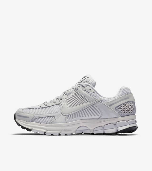 nike vomero 14 grey